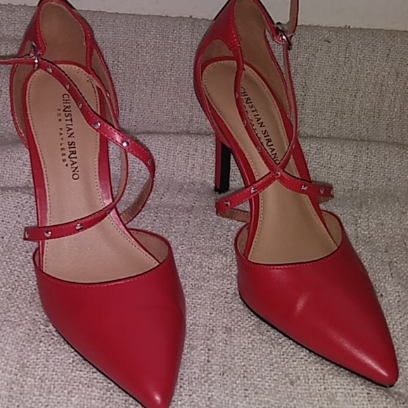 Shoes - Picture 1 of 3